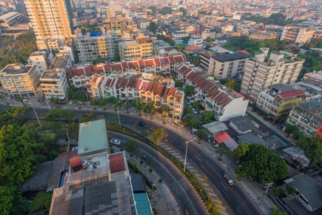 King Royal 2 Otel Bangkok Dış mekan fotoğraf